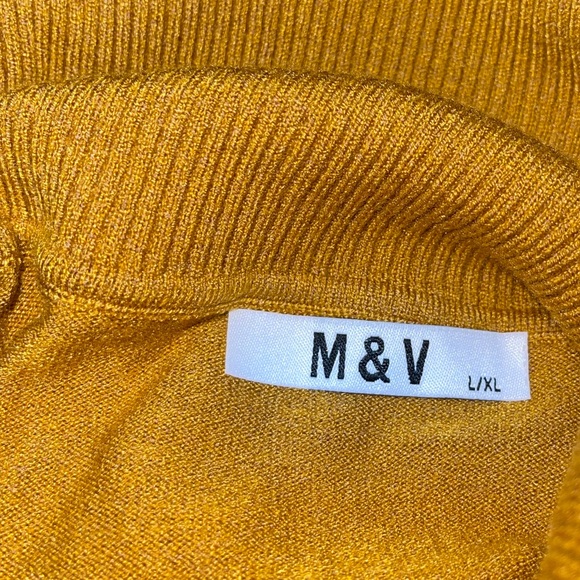 Sweater M&V - Picture 3 of 5